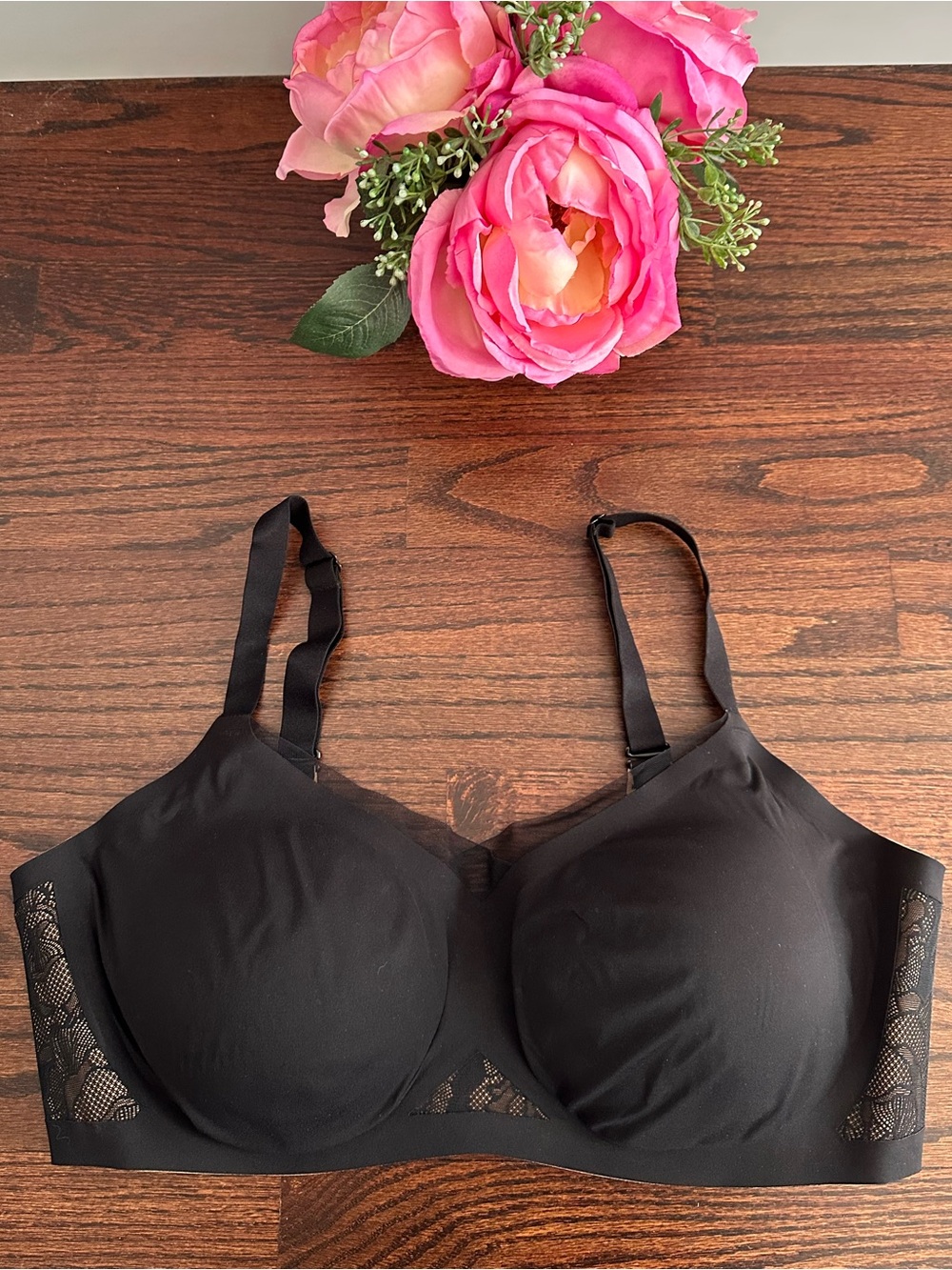 Honeylove Crossover bra with lace, size 1X/40C-D